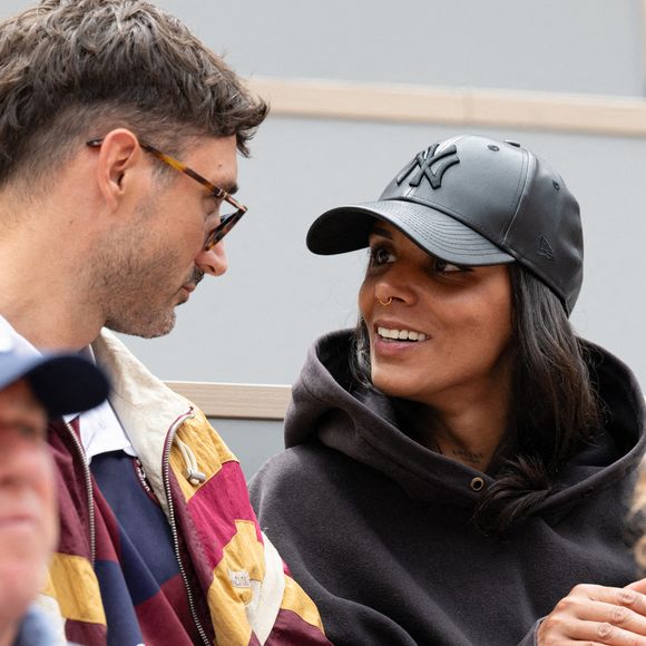 La chanteuse de 40 ans sera dans l'équipe de Jérémy Frérot.

Shym assiste à la 11e journée de Roland-Garros 2026 au parc Roland-Garros, le 3 juin 2026 à Paris, en France. 

Photo de Laurent Zabulon/ABACAPRESS.COM