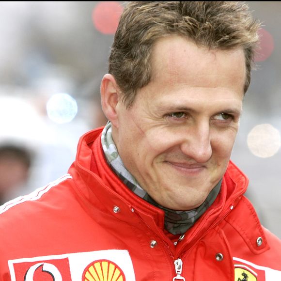 Récemment, Michael Schumacher a fait un beau geste pour la bonne cause

Archives - Michael Schumacher sur les Champs-Élysées. AGENCE / BESTIMAGE
