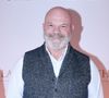 Ces charges invisibles, comme le loyer ou l'énergie, justifient selon lui les tarifs pratiqués dans les établissements de qualité.

Philippe Etchebest - Personnalités au gala d'hiver de l'hôtel Peninsula Paris le 27 novembre 2025.

© Rachid Bellak / Bestimage