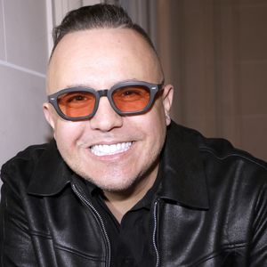 Leur histoire a duré trois à quatre mois alors qu’ils étaient très jeunes et médiatisés.
Faudel - Soirée de gala pour la Fondation de la Recherche en Physiologie, "Les Stéthos d'Or" au Four Seasons Hôtel George V à Paris le 16 mars 2026. © Cédric Perrin/Bestimage