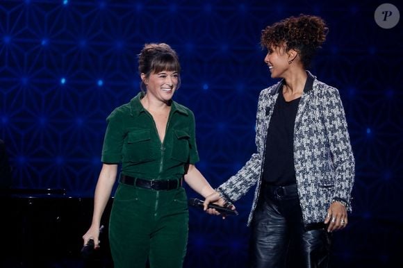 Exclusif  - Béatrice de La Boulaye et Sonia Rolland (partenaires dans la série "Tropiques Criminels") - Surprises - Enregistrement de l'émission "La boîte à secrets N°17", présentée par F.Bollaert et diffusée le 19 janvier 2024 sur France 3
© Christophe Clovis / Bestimage