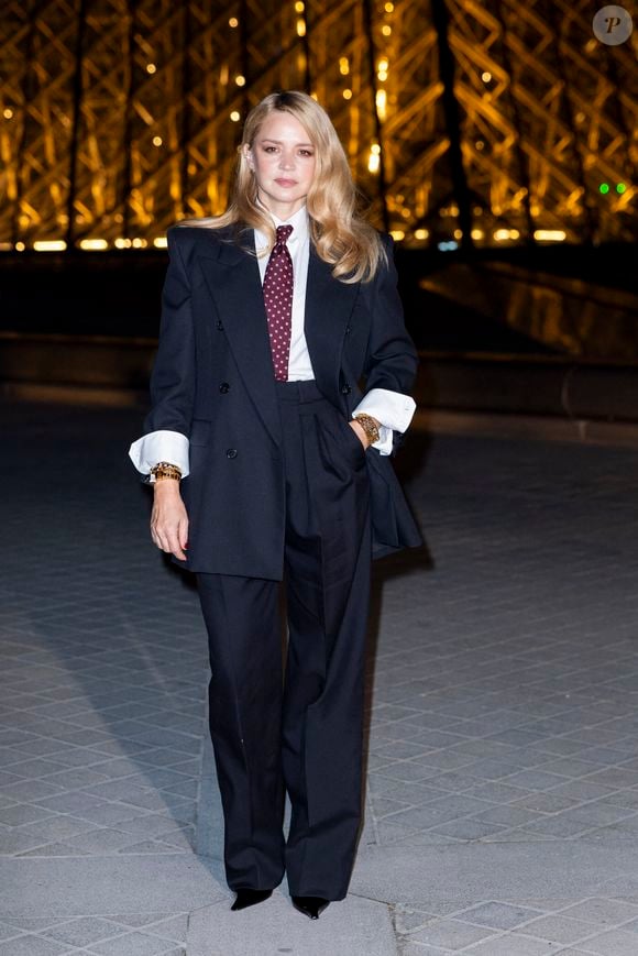 Virginie Efira - Photo Call du « Le Grand Diner du Louvre « lors de la Fashion Week  à Paris le 5 mars 2025. © Olivier Borde /Bestimage