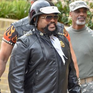 Victor Willis laisse derrière lui des proches et un public endeuillés mais surtout des compositions cultes qui auront marqué l'histoire de la pop culture.
Victor Willis - Le groupe Village People pendant le tournage du show "This Morning" devant les studios ITV à Londres, le 19 mars 2019.
© Bestimage