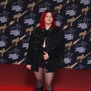 Louane - Photocall de la 26ème édition des NRJ Music Awards au palais des festivals de Cannes, le 1er novembre 2024. 
© Guignebourg / Bebert / Bestimage