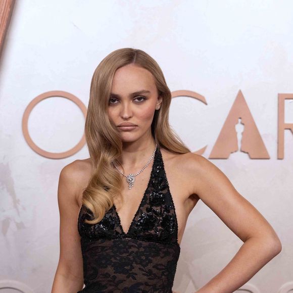 Lily-Rose Depp aux Oscars à Hollywood, le 2 mars 2025.

Photo : Press Service / Bestimage
