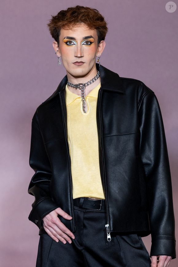 Victor de la Star Academy 2025 - Photocall de l'avant-première mondiale parisienne de la saison 4 Netflix de "Bridgerton" au Palais Brongniart à Paris, France, le 14 janvier 2026. © Cyril Moreau/Bestimage