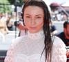 Ce séjour arrive après plusieurs mois difficiles pour le couple, marqués par le combat de Roger contre un cancer de la gorge lié au papillomavirus.

Delphine Wespiser a assisté au tapis rouge et à la projection du film « Zan O Bacheh » à Cannes, en France, le 22 mai 2025, dans le cadre du Festival de Cannes. Photo de Jérôme Domine/ABACAPRESS.COM