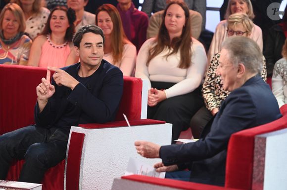 Exclusif - Julian Bugier et Michel Drucker - Enregistrement de l'émission Vivement dimanche au studio rive gauche presentée par M. Drucker avec une diffusion sur France 3 le 23 novembre. © Guillaume Gaffiot/Bestimage