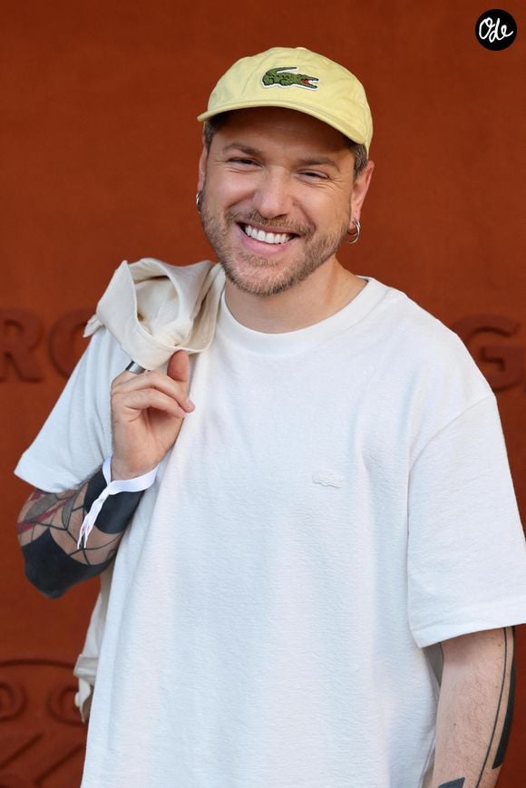 elle a déclaré à son tour : "Tu es la seule personne au monde avec qui je peux être réellement moi, et inversement".

Quentin Mosimann au village lors des Internationaux de France de Tennis de Roland Garros 2026. Paris, le 27 mai 2026. © Jacovides-Moreau / Bestimage