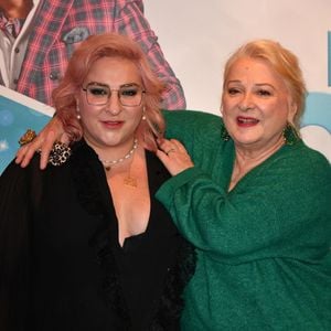 Marilou Berry et sa mère Josiane Balasko lors de l'avant-première du film "Mes très chers enfants" au cinéma UGC Bercy à Paris le 13 décembre 2021.
© Veeren / Bestimage