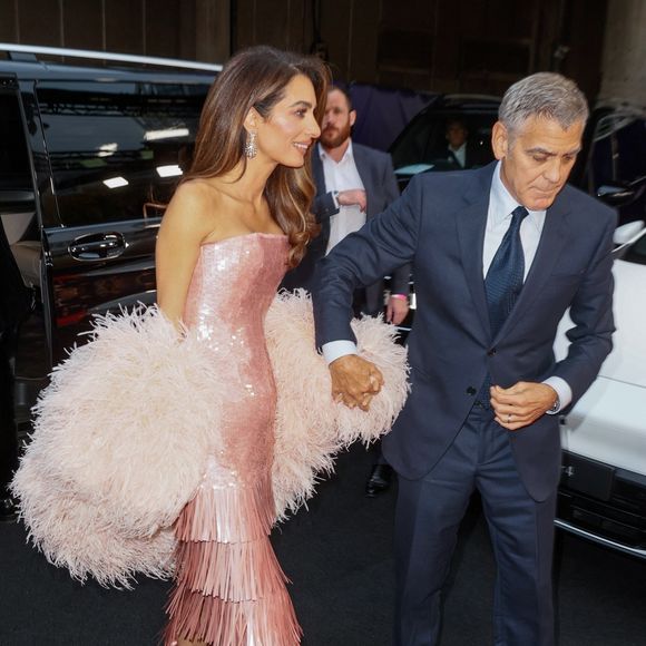 George Clooney et Amal Clooney assistent au gala du BFI London Film Festival à l'occasion de la première britannique du film "Jay Kelly", qui s'est tenu au Royal Festival Hall, à Londres, au Royaume-Uni, le 10 octobre 2025. Backgrid UK/ Bestimage