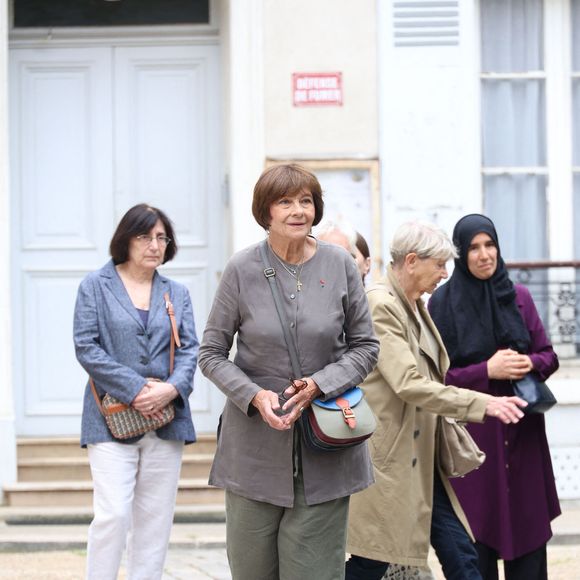 Exclusif - Macha Meril aux obsèques de sa soeur la princesse Hélène Gagarine en la cathédrale Saint-Alexandre-Nevsky, à Paris, France, le 20 août 2025. © Denis Guignebourg/Bestimage