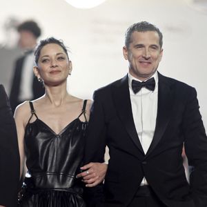 Dans Psychologies, Guillaume Canet se livre sur les épreuves qu'il a traversées et sur la place essentielle de ses deux enfants, Marcel et Louise, dans sa vie.

Marion Cotillard et Guillaume Canet - Descente des marches du film « Karma » lors du Festival International du Film de Cannes. © Jacovides-Moreau / Bestimage