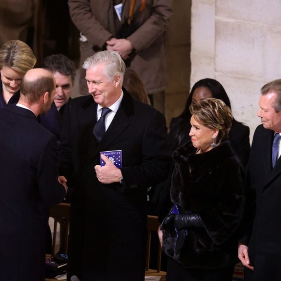 Le prince Albert II de Monaco, La reine Mathilde de Belgique, Le prince William, prince de Galles, salue Le roi Philippe de Belgique, La grande-duchesse Maria Teresa de Luxembourg, Le grand-duc Henri de Luxembourg - Cérémonie de réouverture de la cathédrale Notre-Dame de Paris, le 7 décembre 2024. Joyau de l’art gothique, lieu de culte et de culture, symbole universel de la France et de son histoire, la cathédrale de Notre-Dame de Paris rouvre ses portes les 7 et 8 décembre, cinq ans après le terrible incendie qui l’avait ravagée le 15 avril 2019. 
© Dominique Jacovides / Bestimage