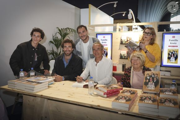 Majo Kretz, Olivier Kretz et ses trois enfants Martin, Valentin  et Raphael Kretz - La Famille Kretz lors du Festival du Livre de Paris  , France, le 12 avril 2024. © Jack Tribeca / Bestimage