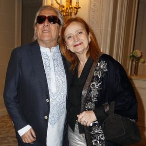 Gilbert Montagné et sa femme Nikole - Soirée de gala pour la Fondation de la Recherche en Physiologie, "Les Stéthos d'Or" au Four Seasons Hôtel George V à Paris le 24 mars 2025. ©
Marc Ausset-Lacroix/Bestimage