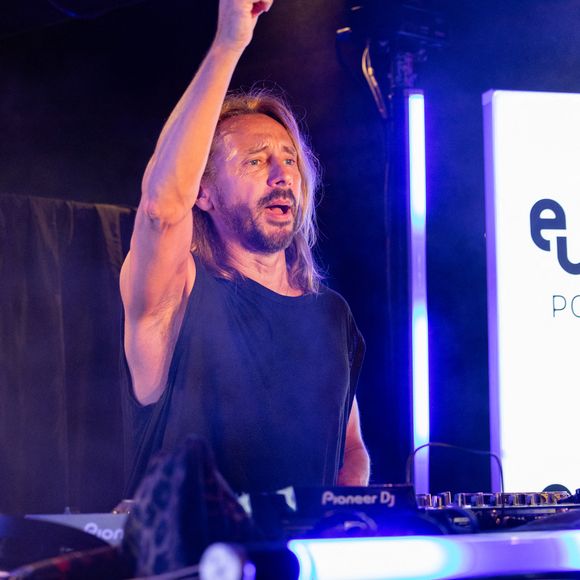 Exclusif - Bob Sinclar en concert lors de la 1ère édition du "Festival Europe 2" au Quai de la Photo à Paris le 18 juin 2025. © Thibault Duboucher/Bestimage