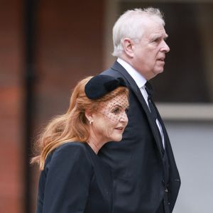 Le prince Andrew et Sarah Ferguson arrivent pour la messe de Requiem et les funérailles de Katharine, duchesse de Kent à la cathédrale de Westminster le 16 septembre 2025 à Londres, en Angleterre. © Mirrorpix / Bestimage