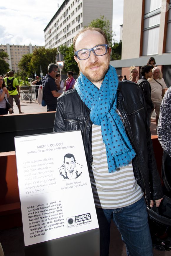 Exclusif - Marius Colucci - La ville de Montrouge rend hommage à Coluche lors de l'inauguration d'une plaque à l'adresse ou il a grandi, au 5 avenue Emile Boutroux juste derrière la place Emile Cresp, Montrouge le 19 juin 2019.  La sculpture de sa salopette qui a été inaugurée en 2011 fait peau neuve puisque son sculpteur l’a rénové. © Pierre Perusseau/Bestimage