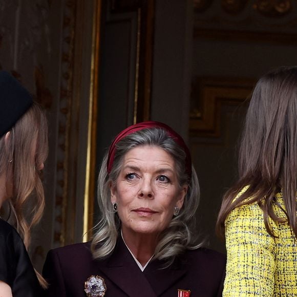 Cette dernière a participé aux célébrations de la fête nationale de Monaco le mercredi 19 novembre 2025

La princesse Alexandra de Hanovre, La princesse Caroline de Hanovre, Charlotte Casiraghi, Pierre Casiraghi - La famille princière de Monaco au balcon du palais, à l'occasion de la Fête Nationale de Monaco, le 19 novembre 2025. © Dominique Jacovides/Bestimage