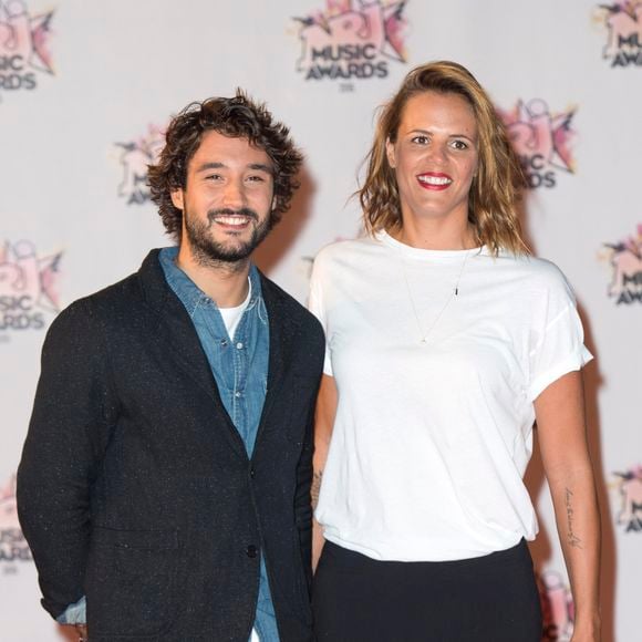 Laure Manaudou a également fait des confidences sur son fils cadet, né de son précédent mariage avec le chanteur Jérémy Frérot. 

Laure Manaudou et Jérémy Frérot - Arrivées à la 17ème cérémonie des NRJ Music Awards 2015 au Palais des Festivals à Cannes, le 7 novembre 2015. ©AGENCE / BESTIMAGE