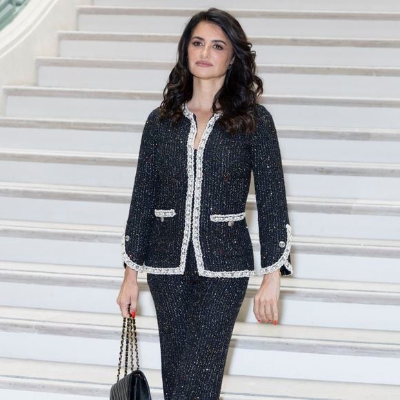 Penelope Cruz au défilé Chanel 2 "Collection Haute Couture Automne/Hiver 2025-2026" lors de la Fashion Week de Paris, le 8 juillet 2025.

© Olivier Borde / Bestimage