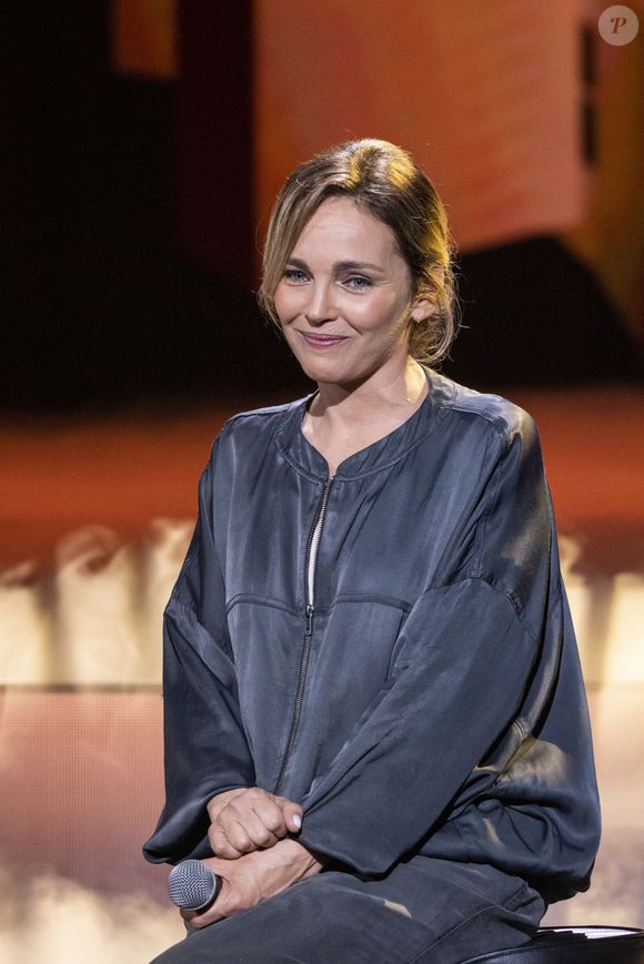 Cet air reposé, elle le doit à une astuce de sa mère.

Exclusif - Claire Keim - Enregistrement de l'émission "Joyeux anniversaire Renaud" au Dôme de Paris, diffusée le 10 mai sur France 2
© Cyril Moreau / Bestimage