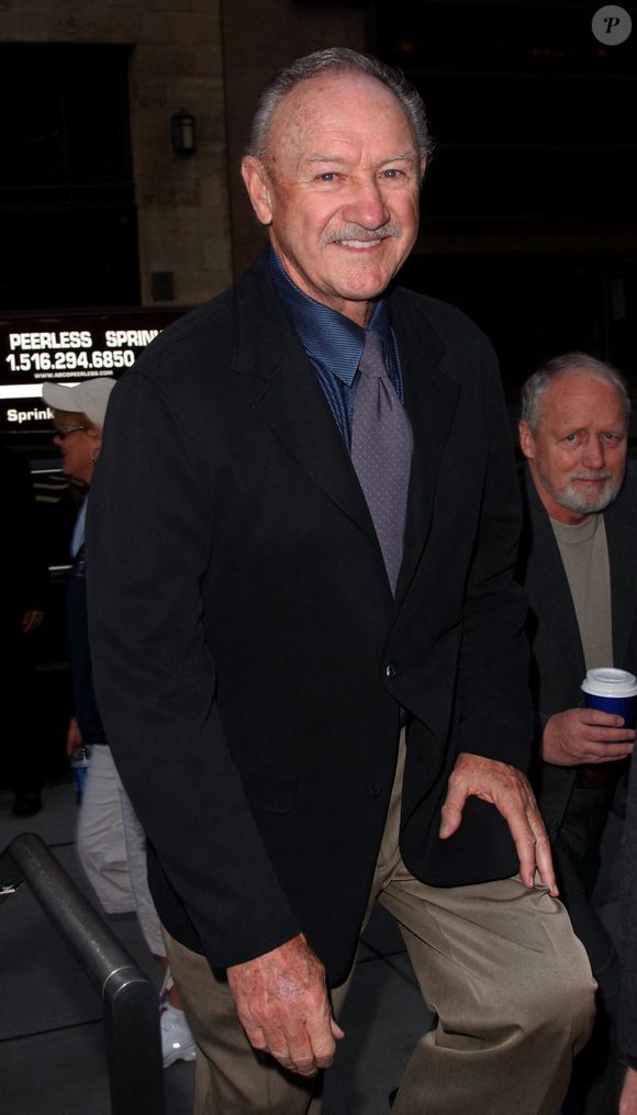 EXCLUSIF - Gene Hackman fait la promotion de son nouveau livre au Early Show sur la chaîne 2 à New York City, NY, USA le 12 mai 2008. Photo by Ramey Agency/ABACAPRESS.COM