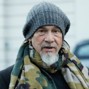 Exclusif - Florent Pagny - Sorties de l'émission "Vivement Dimanche", à Paris, France, le 3 novembre 2021. © Christophe Clovis / Bestimage