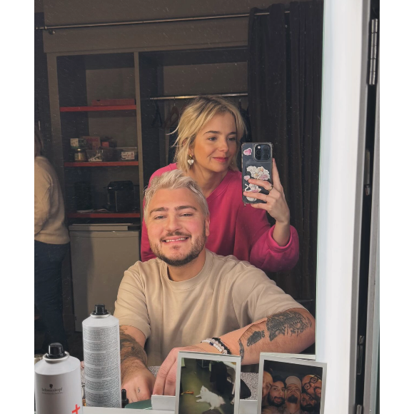 Jeff Panacloc et sa compagne Charlotte sont en route vers le mariage.

Charlotte, la chérie de Jeff Panacloc, lui adresse une tendre déclaration.