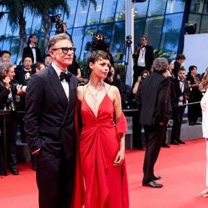 Michel Hazanavicius et sa femme Bérénice Bejo - Descente des marches du film « La plus précieuse des marchandises » lors du 77ème Festival International du Film de Cannes, au Palais des Festivals à Cannes. Le 24 mai 2024
© Jacovides-Moreau / Bestimage