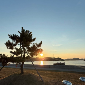 Julian Bugier, Instagram