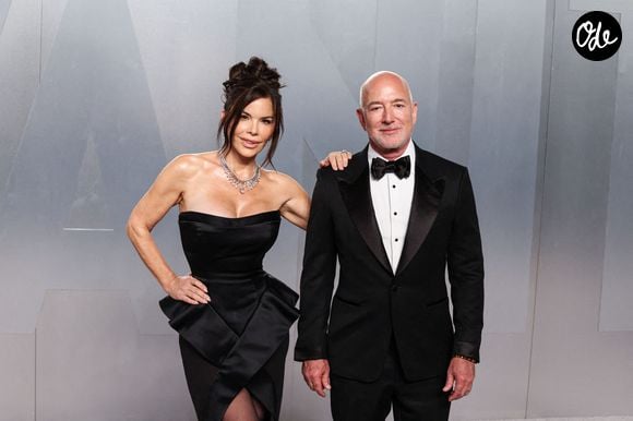 Lauren Sanchez et son mari Jeff Bezos arrivent à la soirée « Vanity Fair » des Oscars 2026 (98e cérémonie des Oscars) organisée par Mark Guiducci et se tenant aux David Geffen Galleries du Los Angeles County Museum of Art (LACMA), au 5905 Wilshire Blvd, le 15 mars 2026, dans le quartier Museum Row, à Miracle Mile, Los Angeles, Californie, États-Unis. Photo de Xavier Collin/Image Press Agency/ABACAPRESS.COM