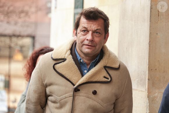 Laurent Mariotte assistant à la cérémonie d'enterrement de Jean-Luc Petitrenaud à l'église Saint-Pierre du Gros Caillou dans le 7e arrondissement de Paris, France, le 17 janvier 2025. Photo par Nasser Berzane/ABACAPRESS.COM