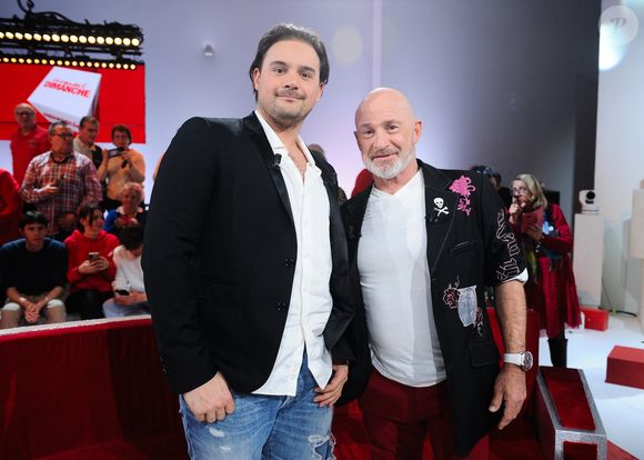 L'animateur s'est même entouré de son fils unique, Robin, qui est cadreur pour la télévision.

Vincent Lagaf et son fils Robin Rouil à l'enregistrement de l'émission Vivement dimanche consacrée à l'équipe du Splendid au studio Rive Gauche, présentée par M.Drucker. Paris, le 21 février 2025. Crédit Guillaume Gaffiot / Bestimage