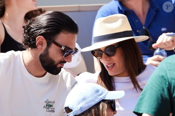 Un petit garçon fruit de ses amours avec son compagnon de longue date Adrien Galo. 

Adrien Galo. Sofia Essaïdi en tribunes lors des Internationaux de France de tennis de Roland Garros 2023 à Paris, France, le 3 juin 2023. © Cyril Moreau/Bestimage