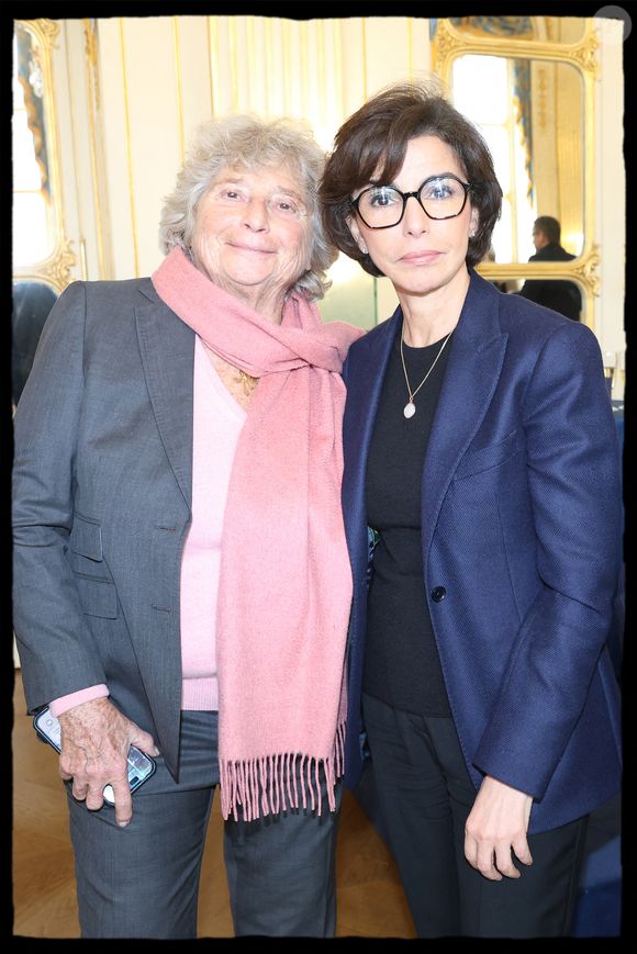 Jacqueline Franjou, Rachida Dati - Dany Boon reçoit des mains de Rachida Dati le Grand Prix Raymond Devos de la langue française 2025 au Salon Jérôme du Ministère de la Culture à Paris le 21 mars 2025.  © Alain Guizard/Bestimage