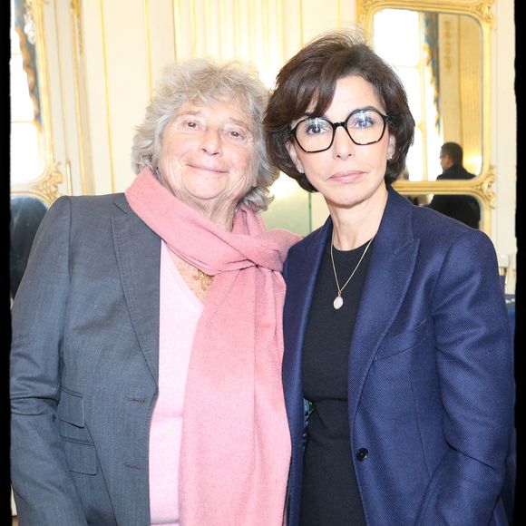 Jacqueline Franjou, Rachida Dati - Dany Boon reçoit des mains de Rachida Dati le Grand Prix Raymond Devos de la langue française 2025 au Salon Jérôme du Ministère de la Culture à Paris le 21 mars 2025.  © Alain Guizard/Bestimage