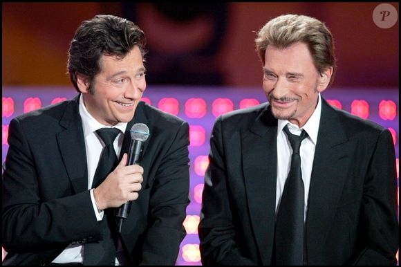 Laurent Gerra et Johnny Hallyday - Emission "tenue de soriée" diffusée en direct sur France 2 le 24 novembre 2007 depuis la ville de Nantes.
Guillaume Gaffiot/Bestimage
