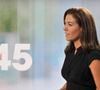 Claire Barsacq a été propulsée du jour au lendemain à la présentation du nouveau JT de M6, le "19.45"...

La journaliste Claire Barsacq de M6 présente le journal télévisé du soir, à Neuilly sur Seine, France. Photo par Christophe Guibbaud/Abaca