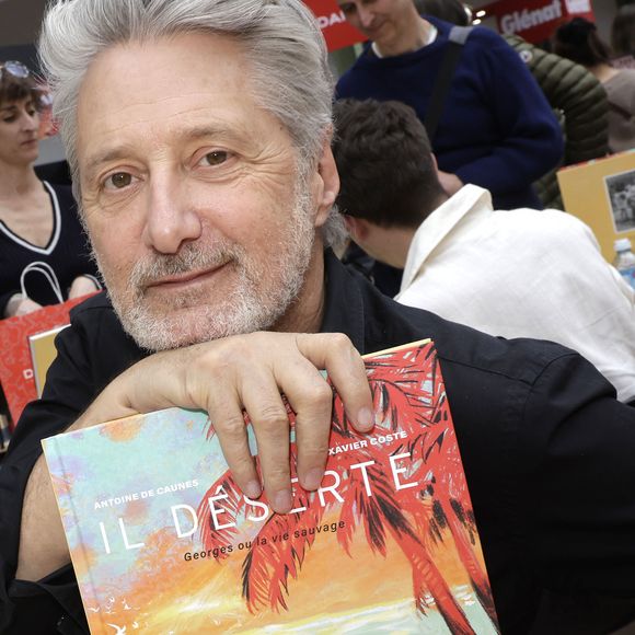 Antoine De Caunes - Festival du Livre de Paris 2025 au Grand Palais à Paris le 12 avril 2025.
© Cédric Perrin / Bestimage