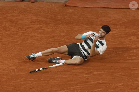 Carlos Alcaraz remporte les internationaux de France de Tennis de Roland Garros 2025 face à J.Sinner à Paris, le 8 juin 2025 (Credit Image: © Loic Baratoux/ZUMA Press Wire / Bestimage)