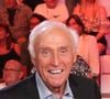 Le journaliste s'est éteint à l'âge de 79 ans ce lundi 20 juillet

Exclusif - Jean-Marc Sylvestre, sur le plateau de de l’émission « TPMP » présentée par C.Hanouna et diffusée en direct sur C8, Paris, France, le 02 septembre 2024. © Jack Tribeca / Bestimage