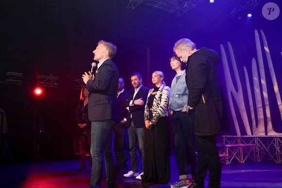 Exclusif - Jean-Michel Maire, Géraldine Maillet, Kevin Luciano (maire de Vallauris Golfe-Juan), Kelly Vedovelli, Bernard Montiel, Bruno Darde, Emilie Guérin-Legourd - Les célèbres personnalités de la télé se sont retrouvés avec bonheur, dans le Sud, à Vallauris Golf-Juan, pour assister à un magnifique show de cabaret, en présence de Mr Le Maire K. Luciano et ses adjoints, heureux de répondre à l'invitation du dynamique Président de l'association "Valoriser Vallauris Golf-Juan", Mr B. Darde, ce passionné d'art et du monde associatif projette également de créer un Musée de Sculpture à ciel ouvert , mêlant Art et Espace Public. © Jack Tribeca/Bestimage