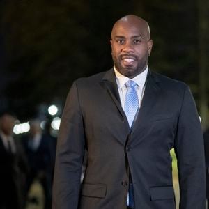 Depuis, le Guadeloupéen avait multiplié les solutions temporaires pour gérer une douleur chronique, entre strap, kinésithérapie et ostéopathie...

Teddy Riner arrivent au Palais Royal pour le dîner d'État au deuxième jour de la visite d'État du président français au Maroc, à Rabat le 29 octobre 2024. Photo par Eliot Blondet / ABACAPRESS.COM
