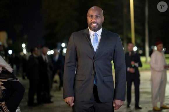 Depuis, le Guadeloupéen avait multiplié les solutions temporaires pour gérer une douleur chronique, entre strap, kinésithérapie et ostéopathie...

Teddy Riner arrivent au Palais Royal pour le dîner d'État au deuxième jour de la visite d'État du président français au Maroc, à Rabat le 29 octobre 2024. Photo par Eliot Blondet / ABACAPRESS.COM