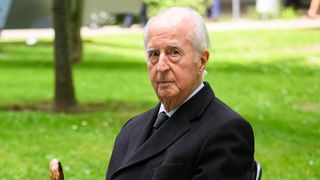 Non loin de la tour Eiffel, Edouard Balladur a vécu dans un appartement à la décoration surannée