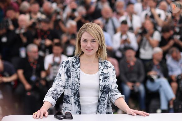 Emilie Dequenne au photocall du jury "Un Certain Regard" lors du 76ème Festival International du Film de Cannes, le 17 mai 2023.
© Dominique Jacovides/Cyril Moreau/Bestimage