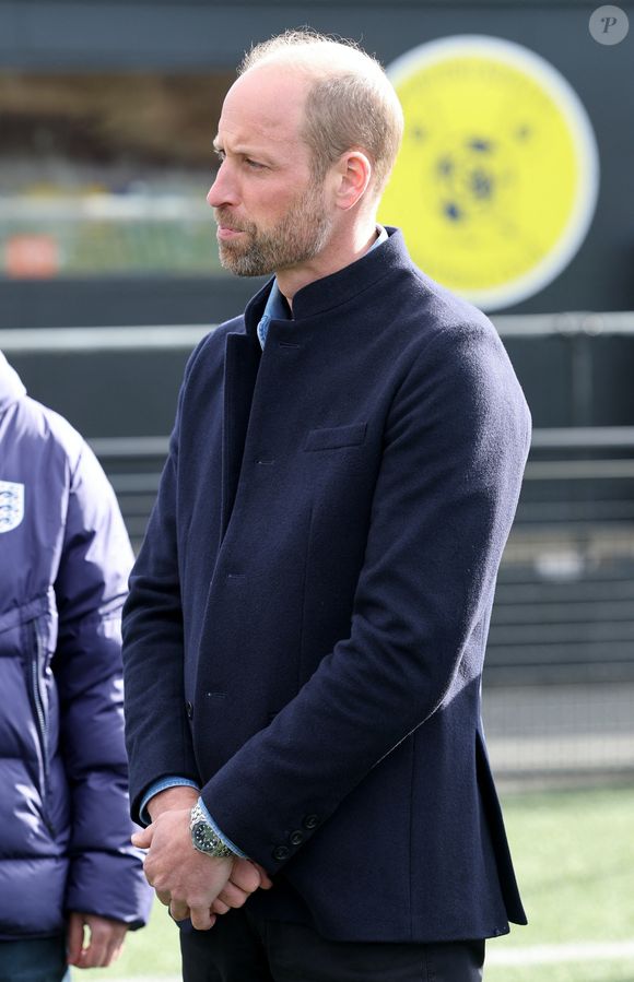 Force est de constater que William n'a plus cette relation privilégiée avec son neveu et sa nièce...

Le prince William, prince de Galles, lors d'une visite officielle à un cours de formation d'arbitres de la FA au Sporting Khalsa FC à l'Aspray Arena Willenhall West Midlands.

Photo : ALPHA AGENCY / BESTIMAGE