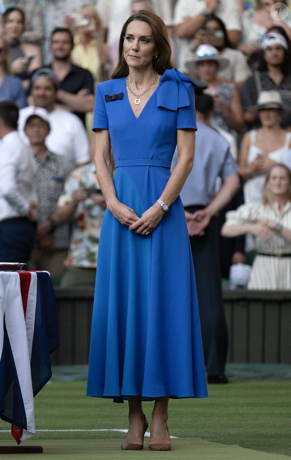 Le Prince et la Princesse de Galles, le Prince George et la Princesse Charlotte regardent la finale masculine de Wimbledon entre Jannik Sinner et Carlos Alcaraz, au All England Lawn Tennis and Croquet Club, Wimbledon, Londres, Royaume-Uni, le 13 juillet 2025.